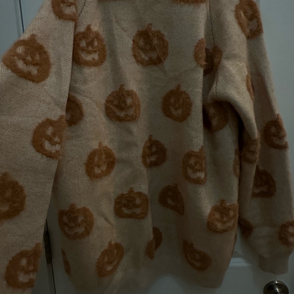 Nora Madison Tan Knit Sweater - Picture 4 of 7